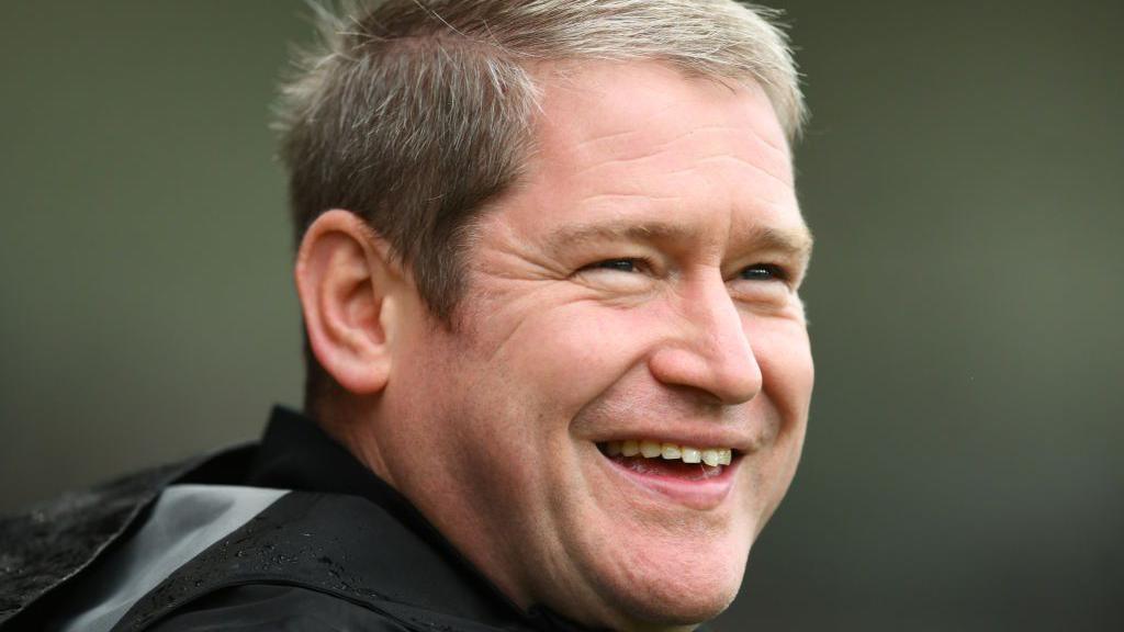 مربی‌ای که باعث شد حس بهترین بازیکن جهان بودن را تجربه کنم؛ یادبود مت برد، مربی فراموش‌نشدنی فوتبال 